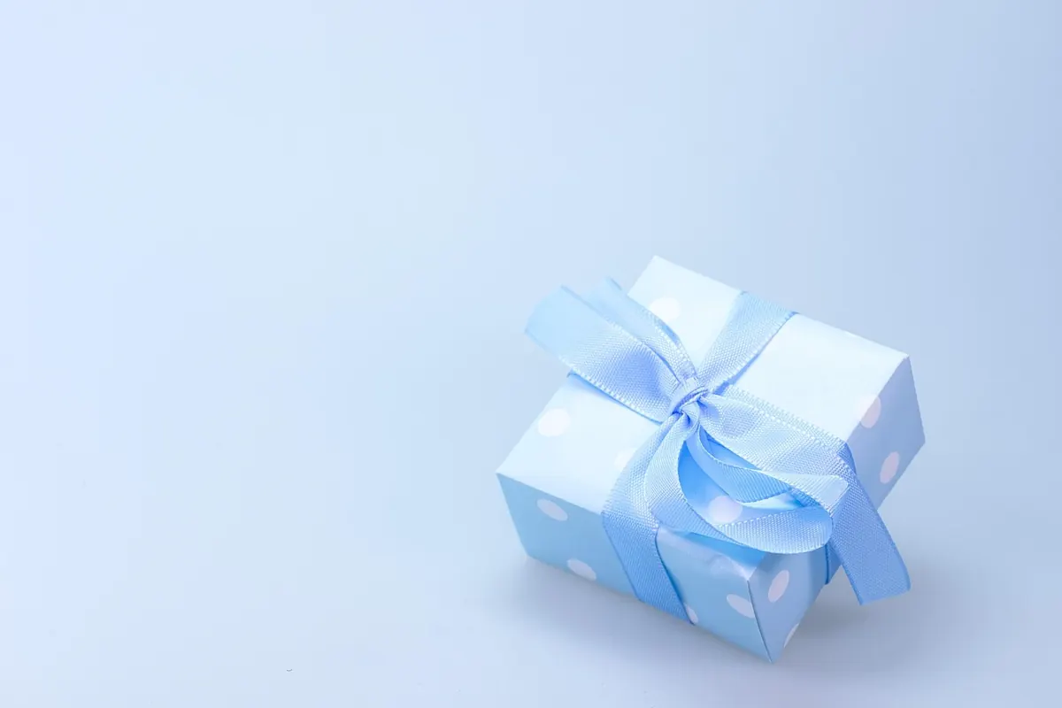 The Ultimate Christmas Savings Checklist: How to Avoid a January Debt Hangover